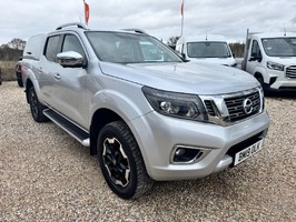 NISSAN NAVARA 2.3 dCi Tekna Auto 4WD Euro 6 4dr - NO VAT - 3095 - 1