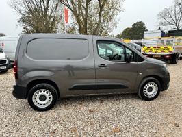 VAUXHALL COMBO L1H1 2300 DYNAMIC S/S AUTO - 3070 - 3