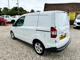 FORD TRANSIT COURIER 1.0 EcoBoost Limited L1 Euro 6 5dr - 3043 - 6