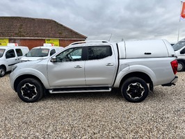 NISSAN NAVARA 2.3 dCi Tekna Auto 4WD Euro 6 4dr - NO VAT - 3095 - 9