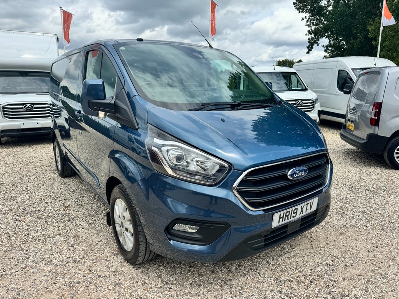 Used FORD TRANSIT CUSTOM in Hampshire for sale